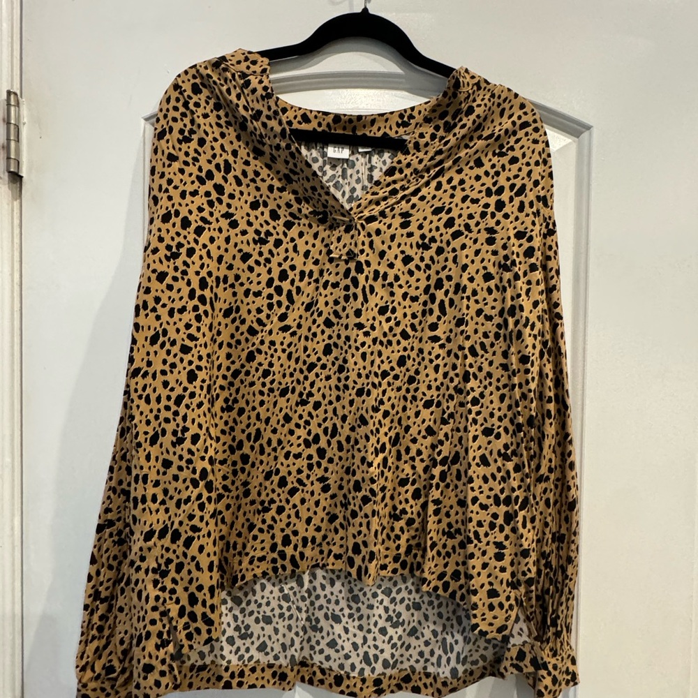 GAP size Large leopard print  top
